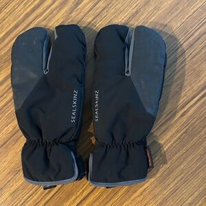 SealSkinz Black Waterproof Split Finger Glove
